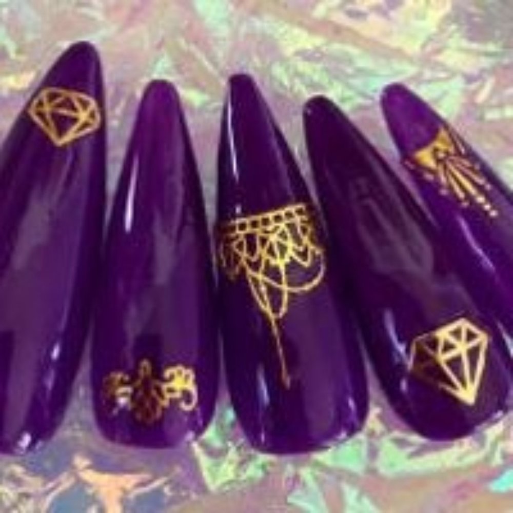 Press-on nails